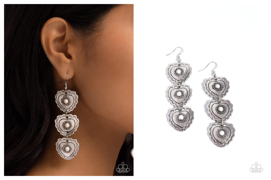 Paparazzi ♥ Vintage Allure - White ♥ E1618