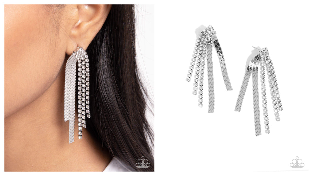 Paparazzi ♥ Dramatic Downpour - White ♥ Post E1649