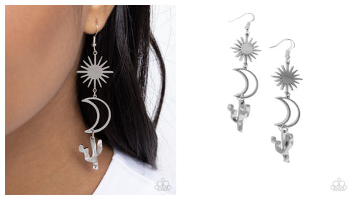 Paparazzi ♥ Wishfully Western - Silver ♥ E1722