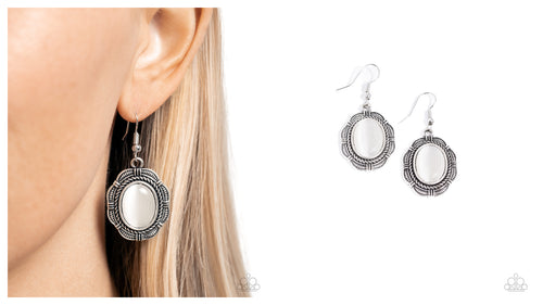 Paparazzi ♥ Garden Party Perfection - White ♥ E1723