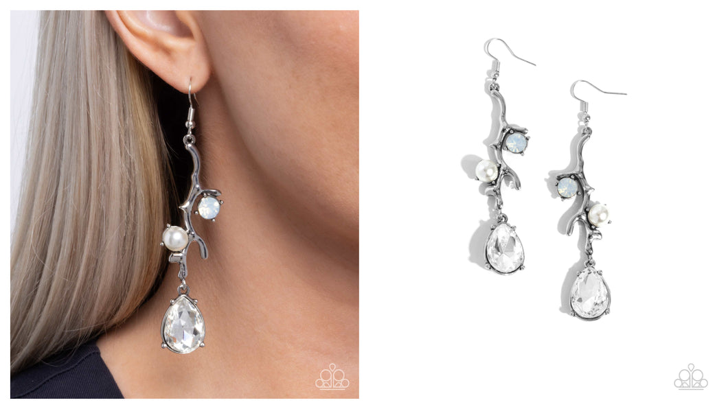 Paparazzi ♥ Glitzy Giveaway - White ♥ E1766