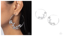 Load image into Gallery viewer, Paparazzi ♥ Blooming Benefit - Silver ♥ Post E1839
