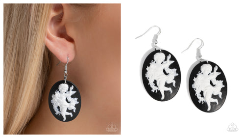 Paparazzi ♥ Vintage Verdict - White ♥ E1865