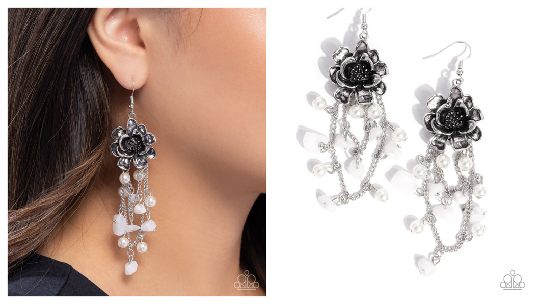 Paparazzi ♥ Carefree Cascade - White ♥ E1896