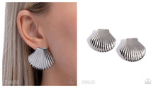 Load image into Gallery viewer, Paparazzi ♥ Coastal Clique - Silver ♥ Post E1996