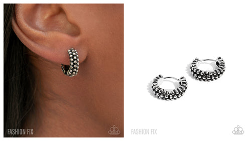 Paparazzi ♥ Classic Character - Silver ♥ Hinge E2010