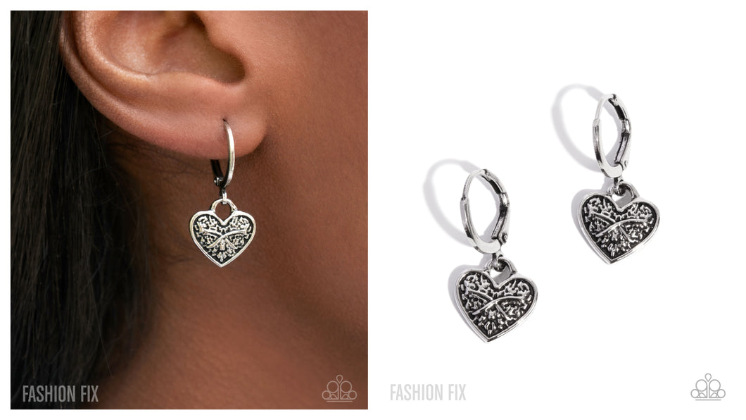 Paparazzi ♥ Enduring Effort - Silver ♥ Hinge E2011