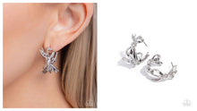 Load image into Gallery viewer, Paparazzi ♥ Coquette Catwalk - Silver ♥ E2130