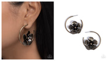 Load image into Gallery viewer, Paparazzi ♥  Blossoming Balance - Brass ♥ Post E2160