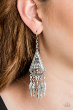 Load image into Gallery viewer, Paparazzi ♥ Me Oh MAYAN - Silver ♥ E2234