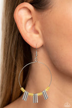 Load image into Gallery viewer, Paparazzi ♥ Luxe Lagoon - Yellow ♥ E805