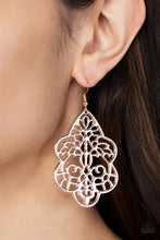 Load image into Gallery viewer, Paparazzi ♥ Festive Foliage - Rose Gold ♥ E931