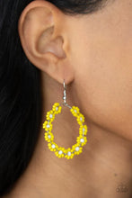 Load image into Gallery viewer, Paparazzi ♥ Festively Flower Child - Yellow ♥ E937