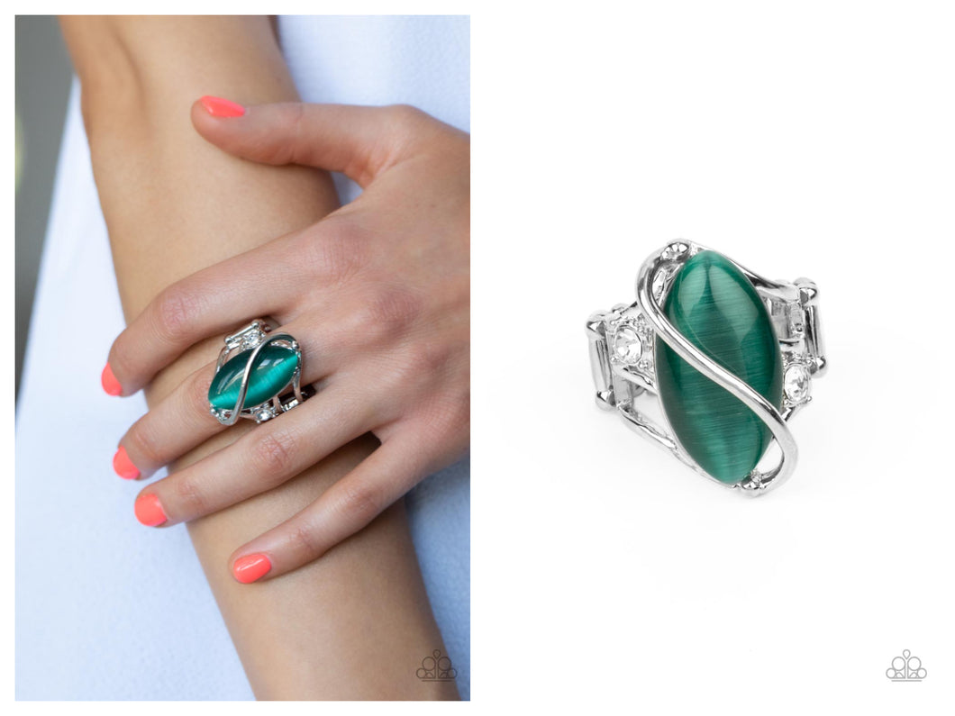 Paparazzi ♥ Enlightened Elegance - Green ♥ R374