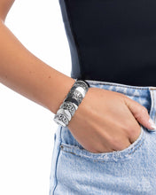 Load image into Gallery viewer, Paparazzi ♥ Filigree Flair - Silver ♥ B948