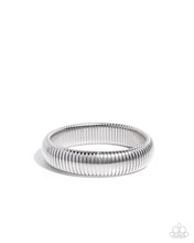 Load image into Gallery viewer, Paparazzi ♥ Flashy Fringe - Silver ♥ B965