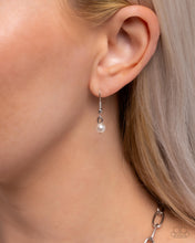 Load image into Gallery viewer, Paparazzi ♥ Introducing Me - Black ♥ N2600