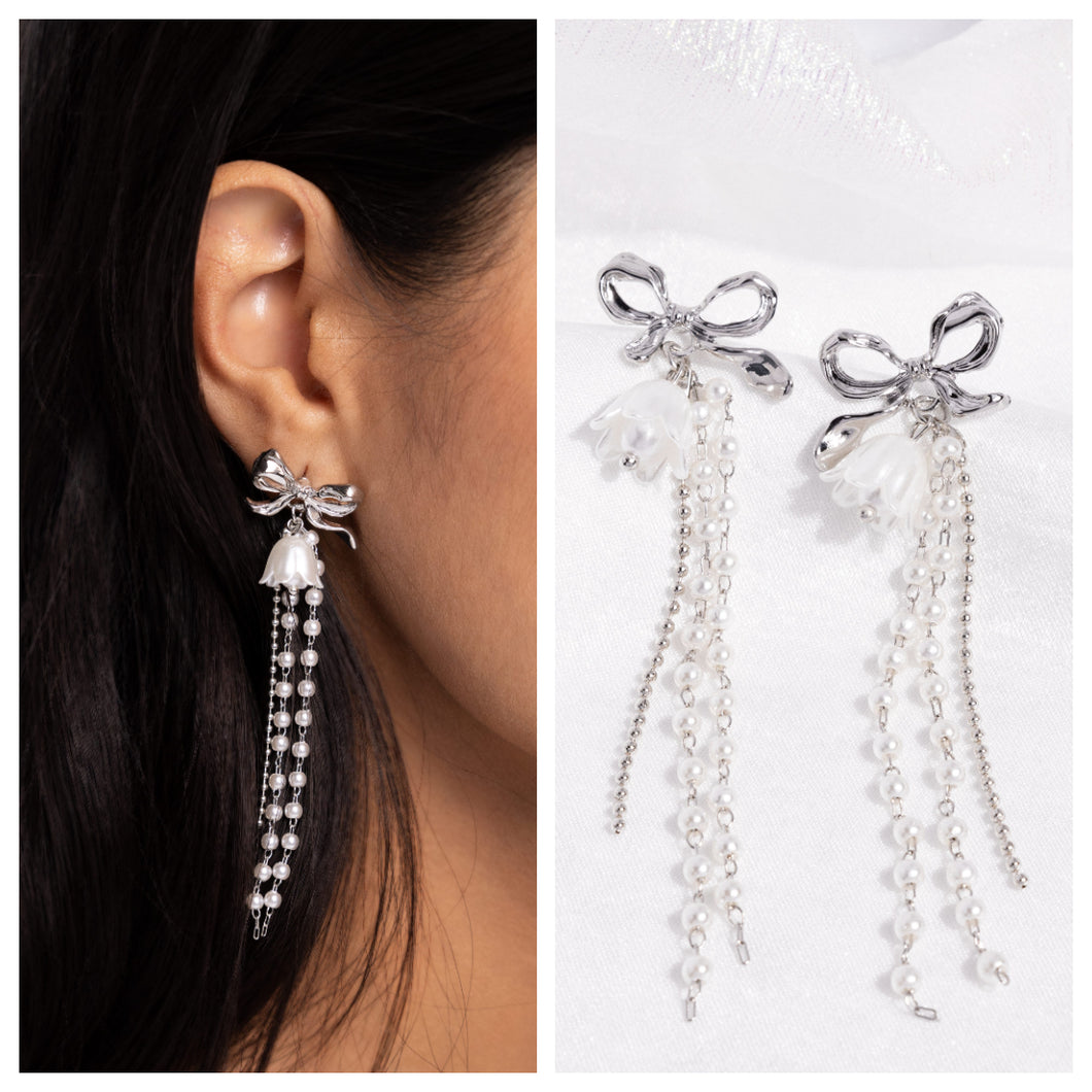 Paparazzi ♥ Garden Gain - White ♥ Post E1390