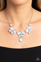 Load image into Gallery viewer, Paparazzi ♥ Everglade Escape - White ♥ N1558