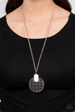 Load image into Gallery viewer, Paparazzi ♥ South Beach Beauty - White ♥ N1754