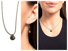 Load image into Gallery viewer, Paparazzi ♥ Seashell Simplicity - Brass ♥ NN2124