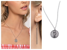 Load image into Gallery viewer, Paparazzi ♥ Seahorse Solo - Silver ♥ N2374