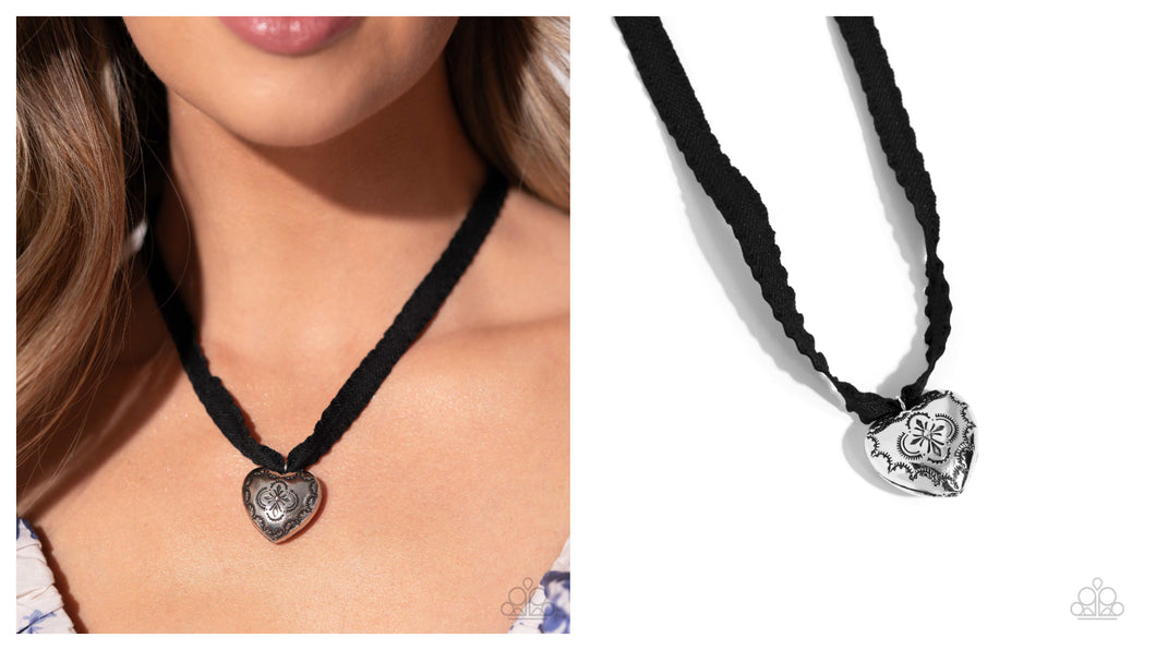 Paparazzi ♥ Fabricated Finesse - Black ♥ N2482