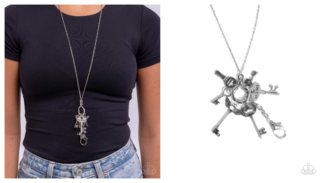 Paparazzi ♥ Key Ring - Silver  ♥ Lanyard N2518