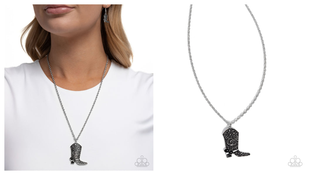 Paparazzi ♥ Blazing Boot - Black ♥ N2588