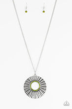 Load image into Gallery viewer, Paparazzi ♥ Chicly Centered - Green ♥ N2843