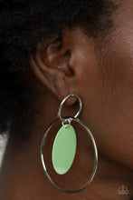 Load image into Gallery viewer, Paparazzi ♥ POP, Look, and Listen - Green ♥ Earrings DE16