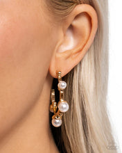 Load image into Gallery viewer, Paparazzi ♥ Poetic Pearls - Gold ♥ Post E2298