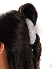 Load image into Gallery viewer, Paparazzi ♥ Precise Pearls - White ♥ Hair Clip C51