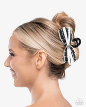 Load image into Gallery viewer, Paparazzi ♥ Private School - Black ♥ Hair Clip C63