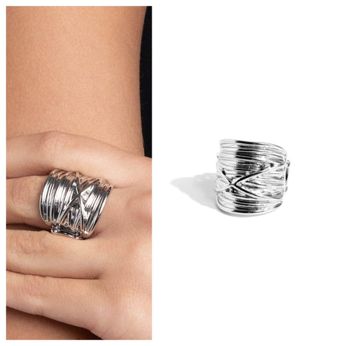 Paparazzi ♥ Urban Overlap - Silver ♥ R380