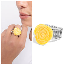 Load image into Gallery viewer, Paparazzi ♥ Top-SHELL Shine - Yellow ♥ R389