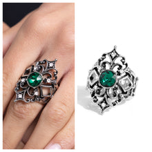 Load image into Gallery viewer, Paparazzi ♥ Iconic Insignia - Green ♥ R391
