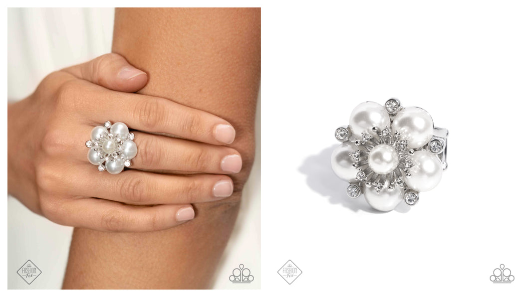Paparazzi ♥ Friendly Flair - White ♥ R496