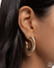 Load image into Gallery viewer, Paparazzi ♥ Spontaneous Spirals - Gold ♥ E2327