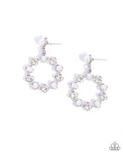Load image into Gallery viewer, Paparazzi ♥ Unforgettably Uptown - White  ♥ Post E2105