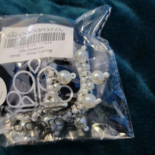 Load image into Gallery viewer, Paparazzi ♥ Elite Expense - White ♥ E2302