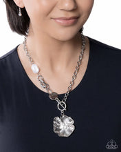 Load image into Gallery viewer, Paparazzi ♥ Better Blossoms - White ♥ N2974