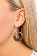 Load image into Gallery viewer, Paparazzi ♥ Secret Vineyards - Brass ♥ Earrings EX71
