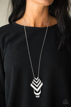 Load image into Gallery viewer, Artisan Edge - Silver N944