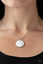 Load image into Gallery viewer, Shimmering Seashores - White N935
