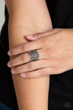 Load image into Gallery viewer, Fashion Finance - Black R107