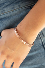 Load image into Gallery viewer, Dainty Dazzle - Copper B379