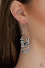 Load image into Gallery viewer, Fabulously Feathered - Black E586