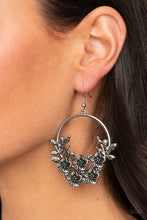 Load image into Gallery viewer, Paparazzi ♥ Eden Essence - Silver ♥ E755