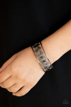 Load image into Gallery viewer, WEAVE An Impression - Black B397